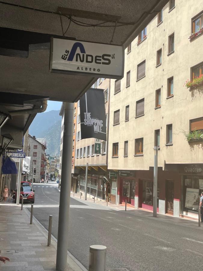 Alberg Els Andes Andorra la Vella Esterno foto